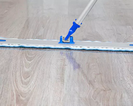 Laminate floor cleaning | De/Mar Design Studio